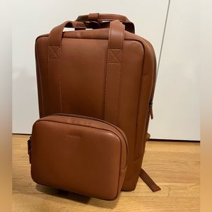 Mono Metro Backpack - Mahogany - Vegan Leather